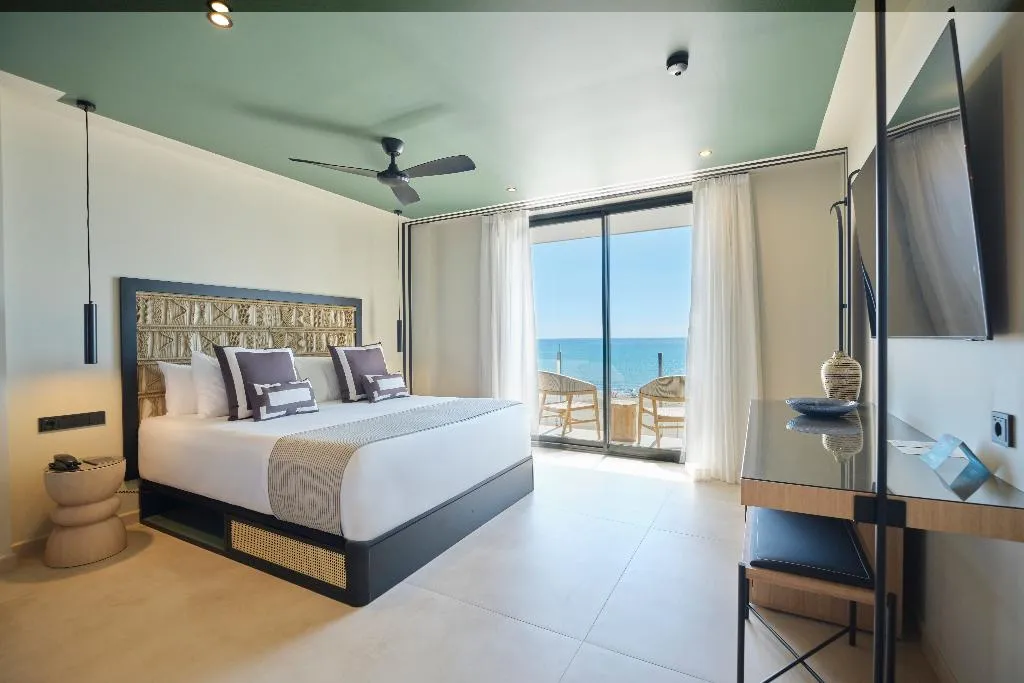 JUNIOR SUITE STANDARD Room, ESTIMAR Marina Farnals, Valencia