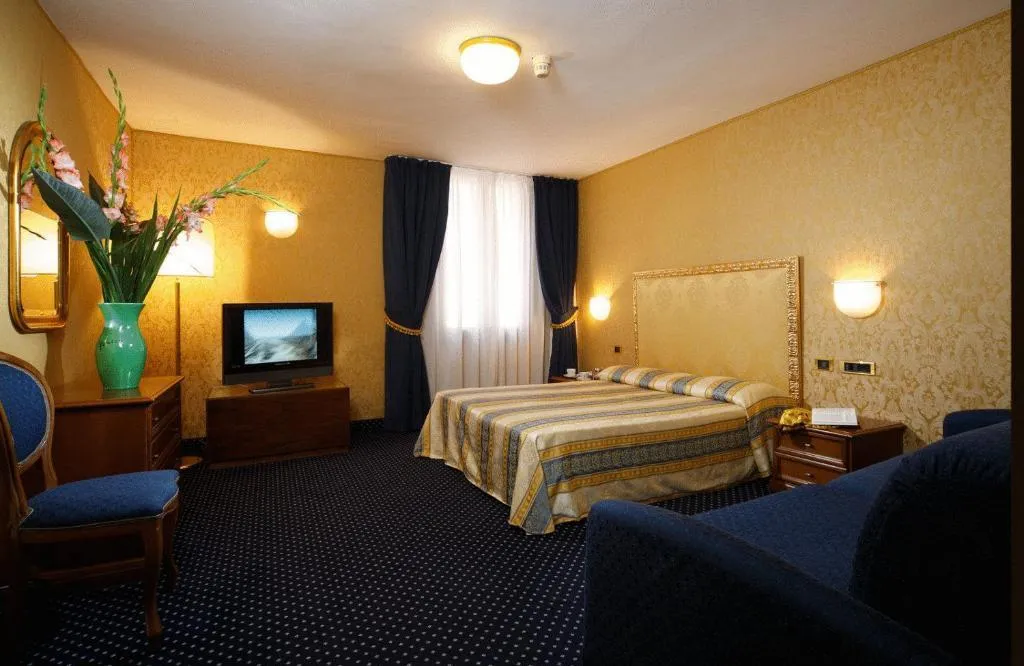QUADRUPLE STANDARD Room, Hotel Castello, Venice
