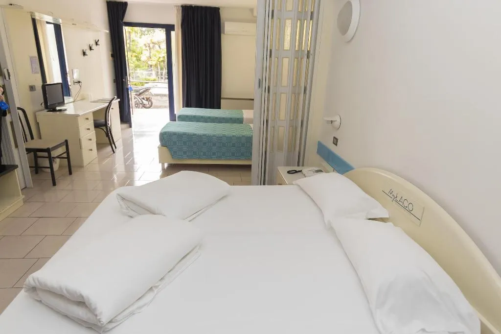 Room, MyLAGO Garda Active Hotel, Milan