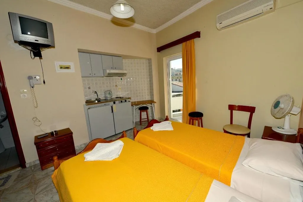 Room, Family Bikakis, Crete