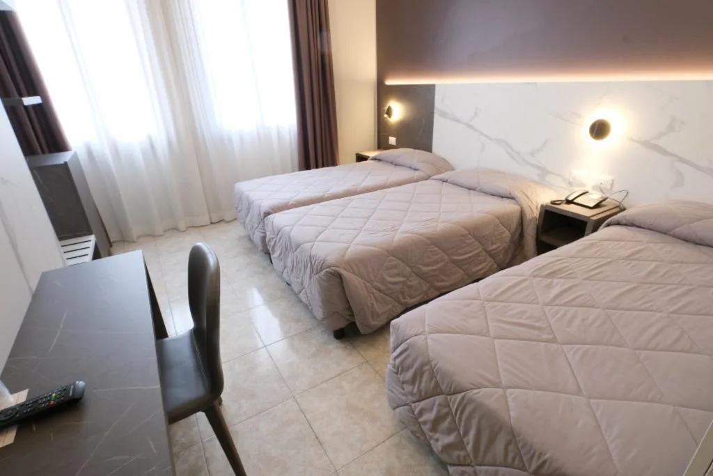 TRIPLE STANDARD Room, Mistral, Milan