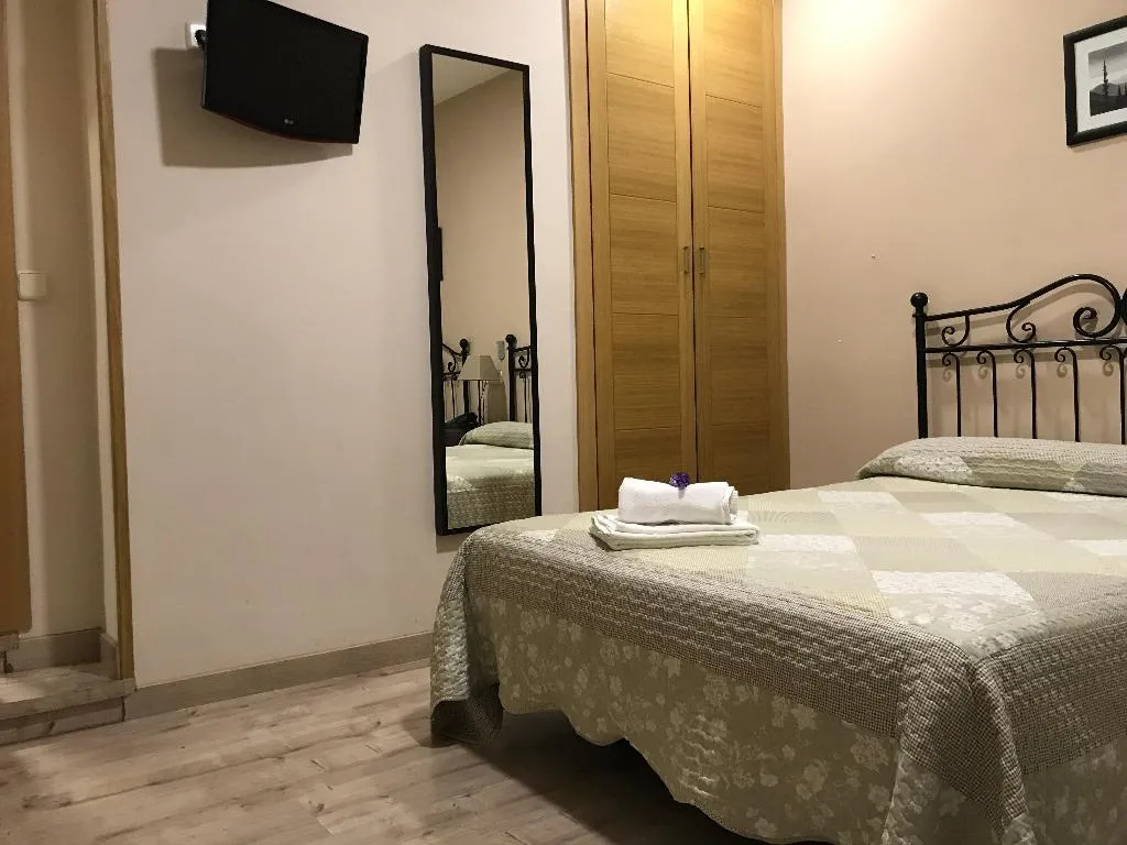 SINGLE STANDARD Room, El Pilar, Madrid