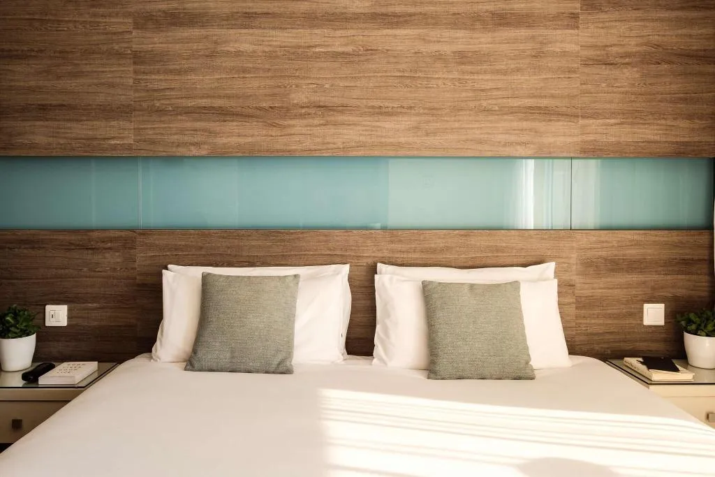 Double or Twin SEA VIEW Room, Hotel 115 The Strand Hotel and Suites, Malta
