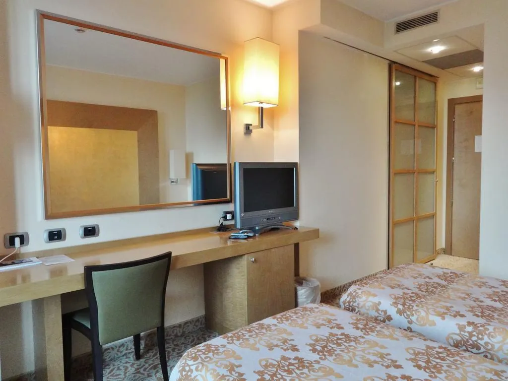 Room, Tiffany Milano, Milan