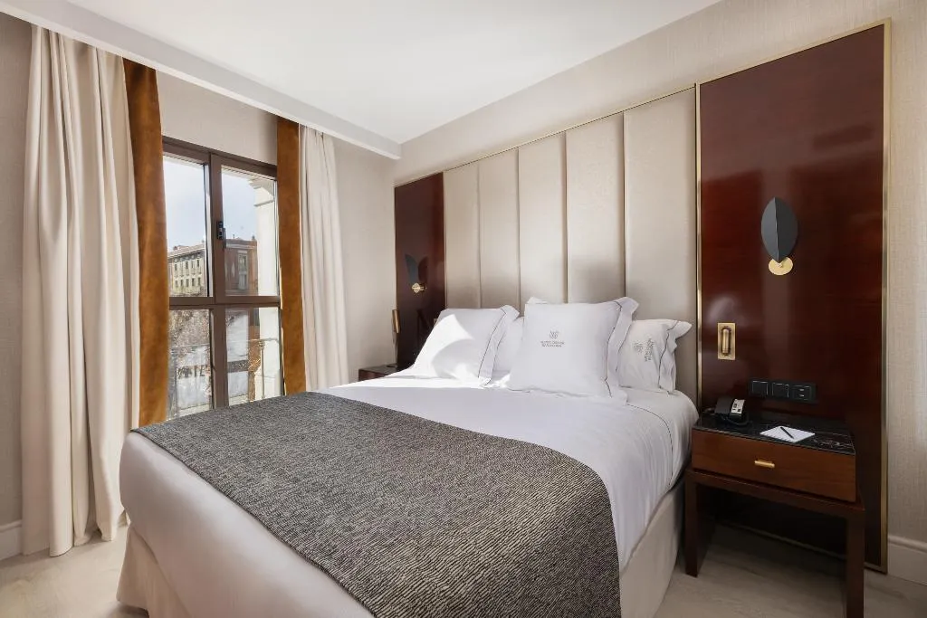 APARTMENT TWO BEDROOMS Room, Suites Center Barcelona, Barcelona