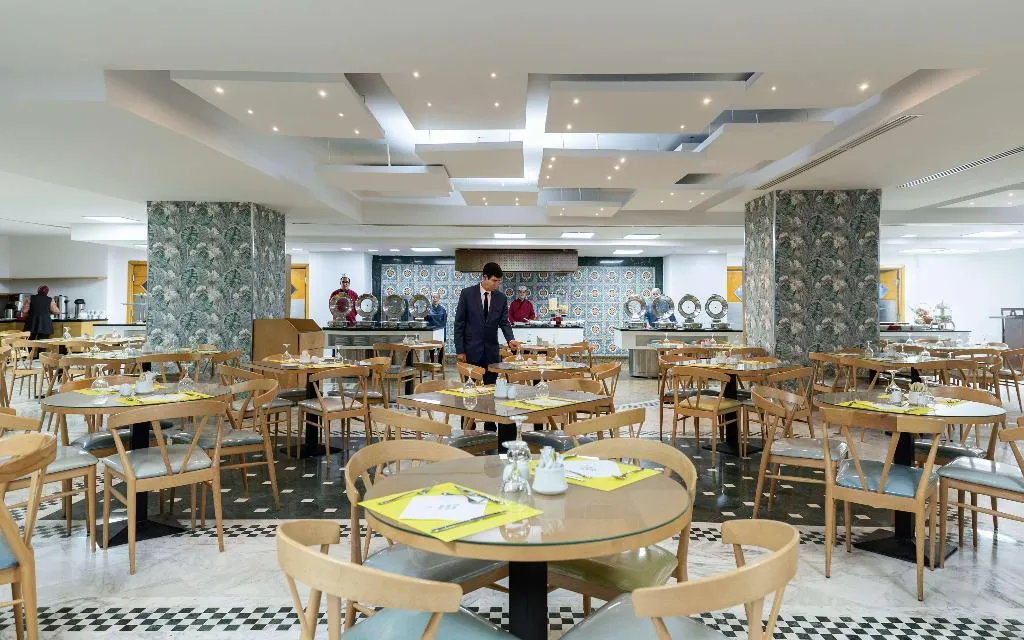 Restaurant, Golden Tulip El Mechtel, Tunisia