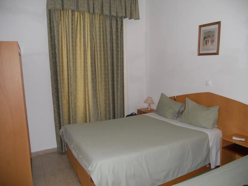 Room, Setubalense Pensão, Lisbon
