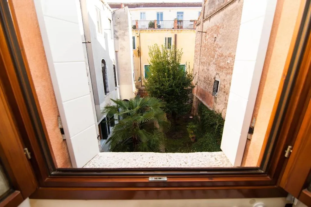 Room, 3749 Ponte Chiodo Guest House, Venice