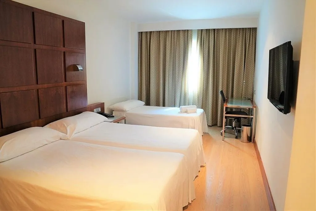 TRIPLE STANDARD Room, Port Valencia Azafata, Valencia