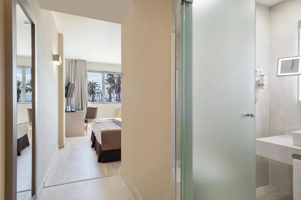 DOUBLE SINGLE USE SEA VIEW Room, Best Front Marítim, Barcelona