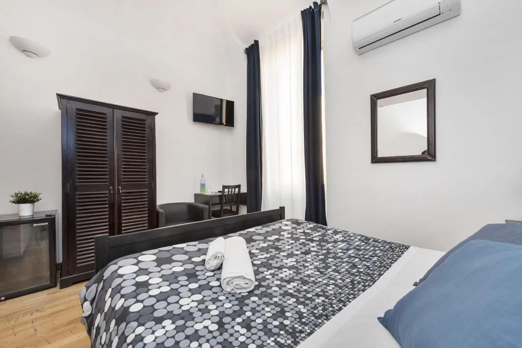 Room, Locanda Sant'Anna, Naples