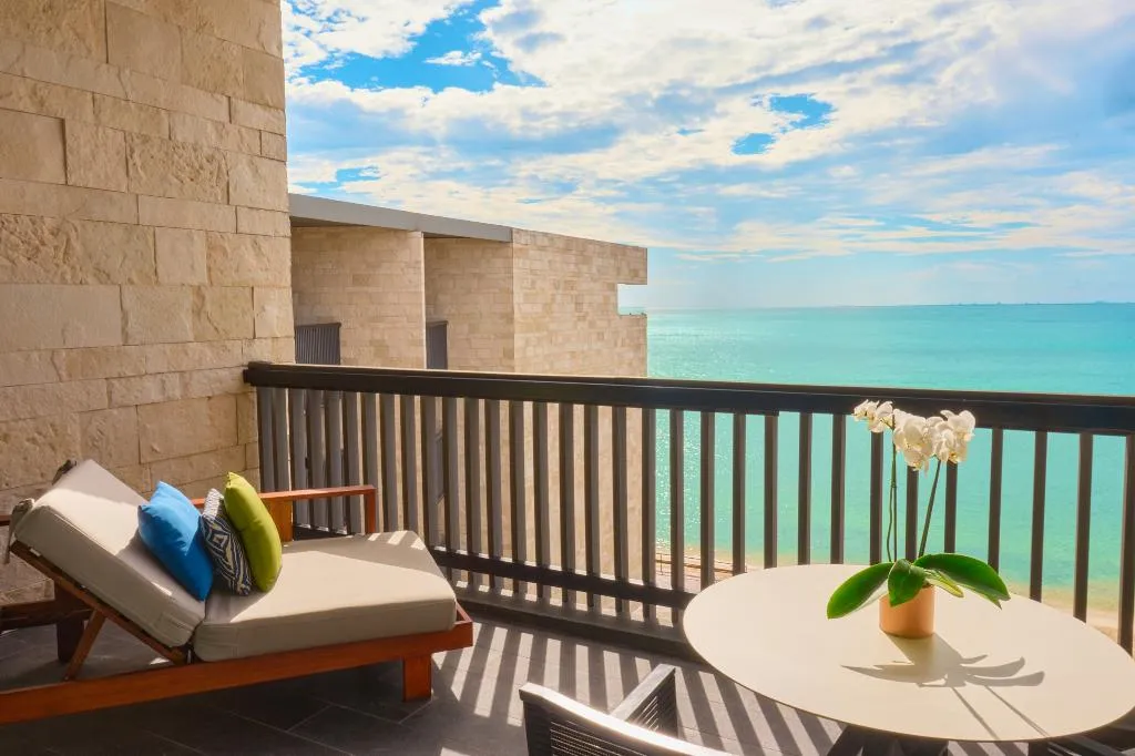 DOUBLE OCEAN FRONT KING BED Room, Devossion by Live Aqua Playa del Carmen AI Only Ad, Playa Del Carmen