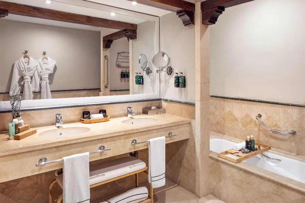 SUITE STANDARD Room, Melia Villaitana, Costa Blanca