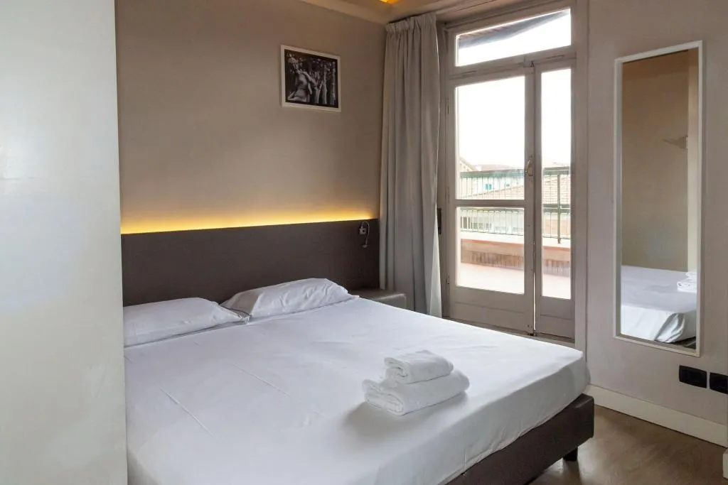Room, Plus Florence, Florence