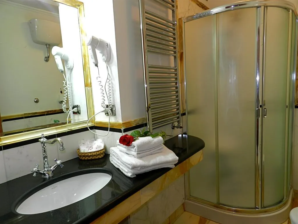 JUNIOR SUITE CLASSIC Room, Domus Florentiae Hotel, Florence