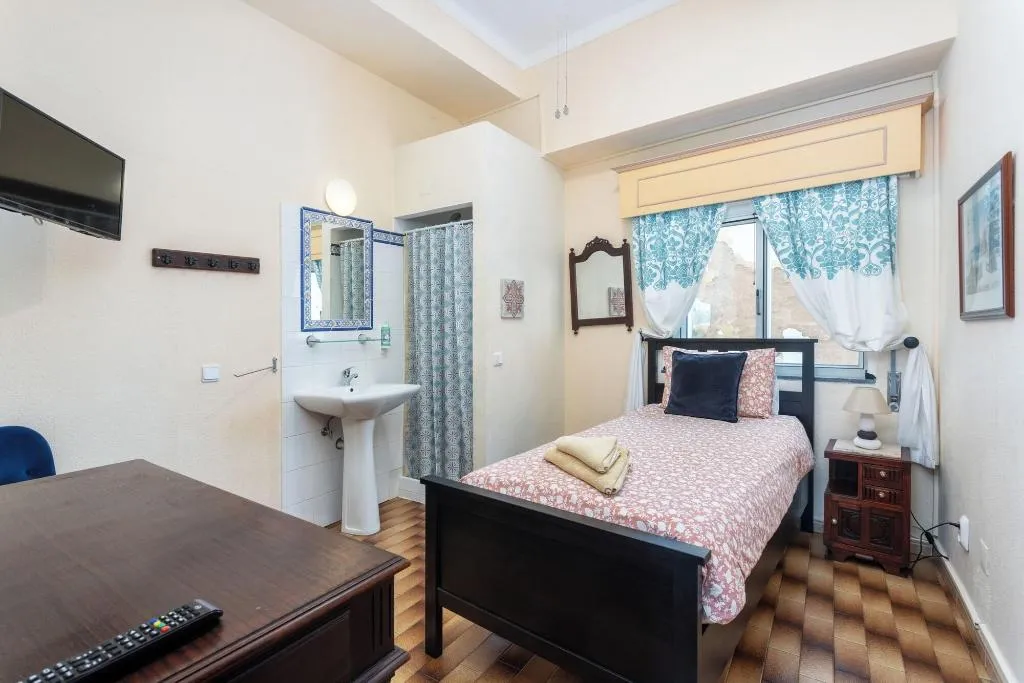 Room, Pension Bicuar, Algarve