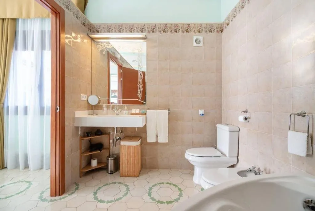 Room, Hotel Llar De Capitans, Barcelona