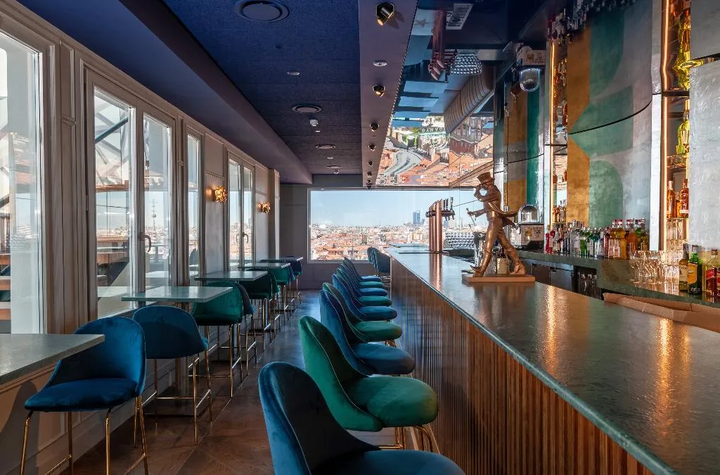 Restaurant, Smartrental Collection Gran Vía Centric, Madrid