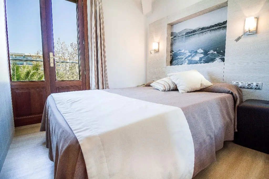 SINGLE STANDARD Room, Eix Alcudia Hotel +18, Majorca