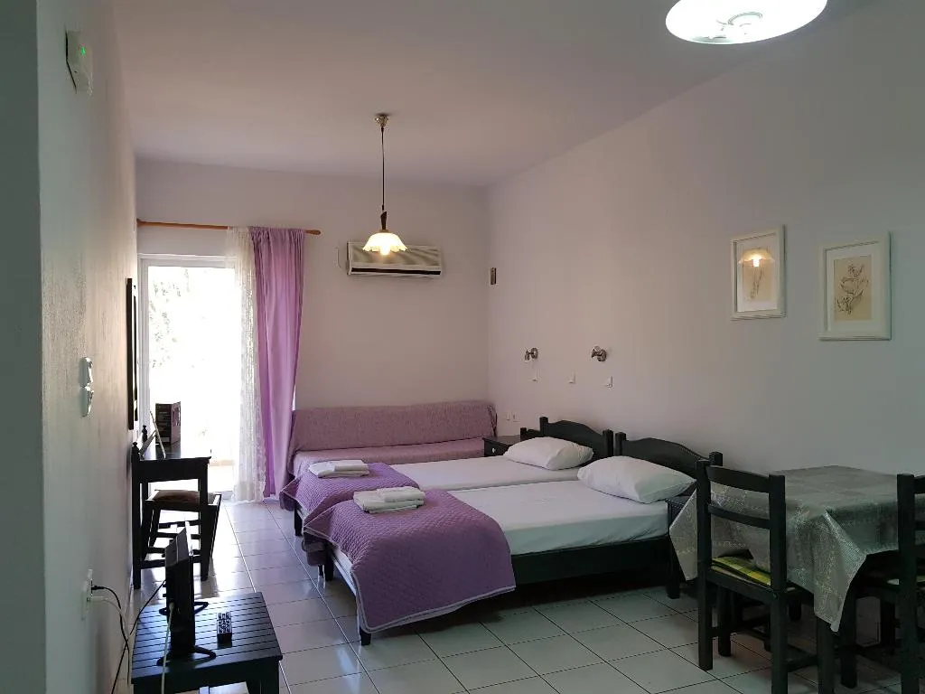 STUDIO WITH BALCONY Room, Zinovia Apartments, Crete