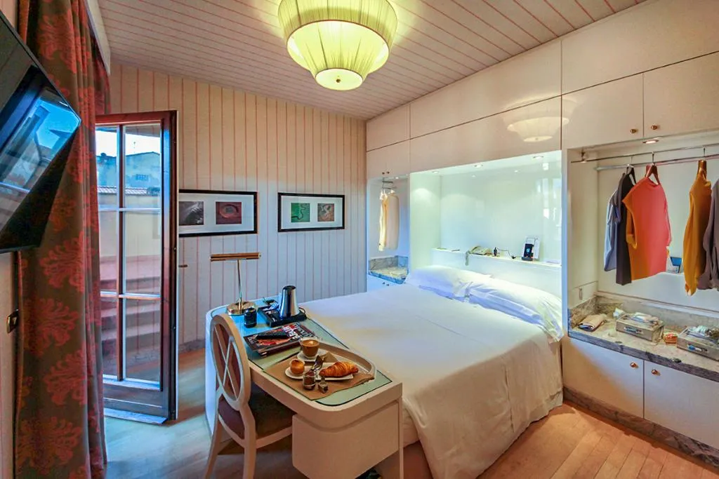 DOUBLE SUPERIOR Room, Albani Firenze, Florence