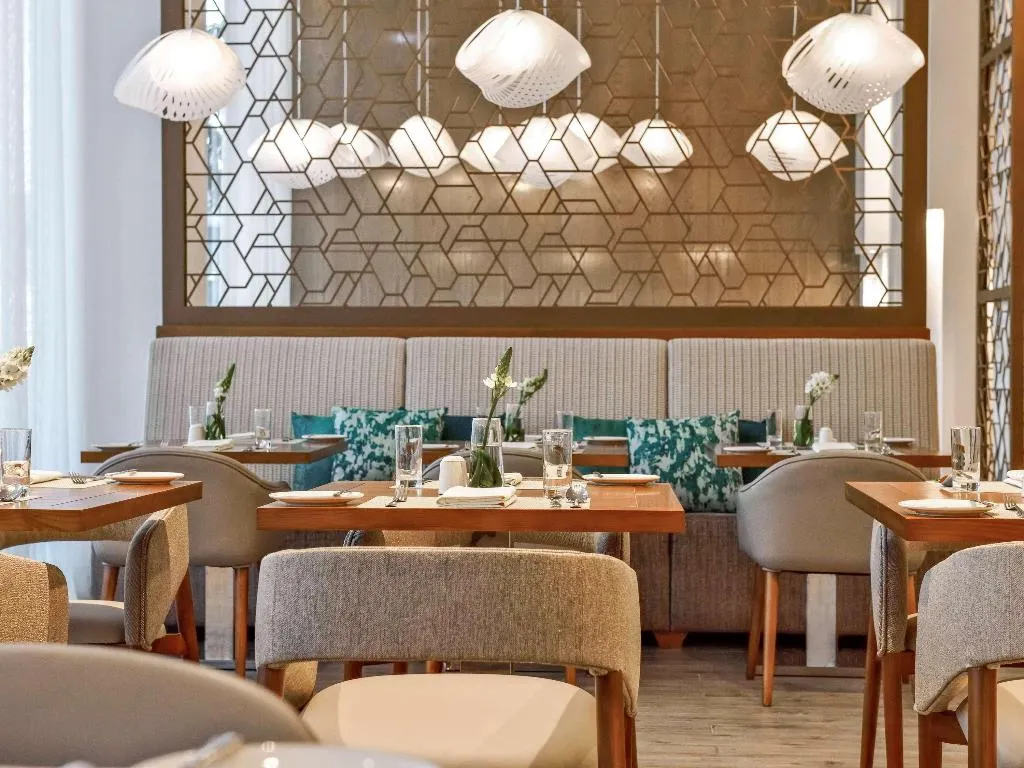 Restaurant, Grand Mercure Dubai City, Dubai