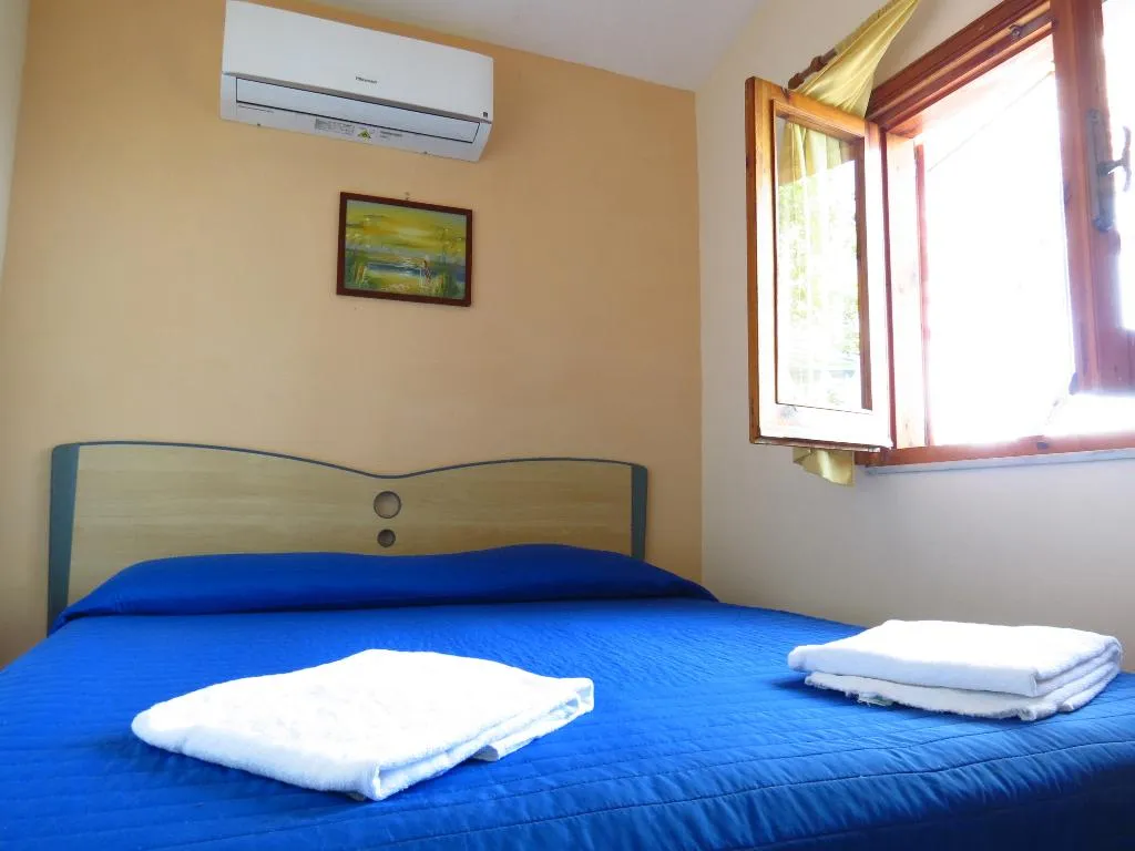 CHALET CAPACITY 4 Room, Baia Serena, Naples