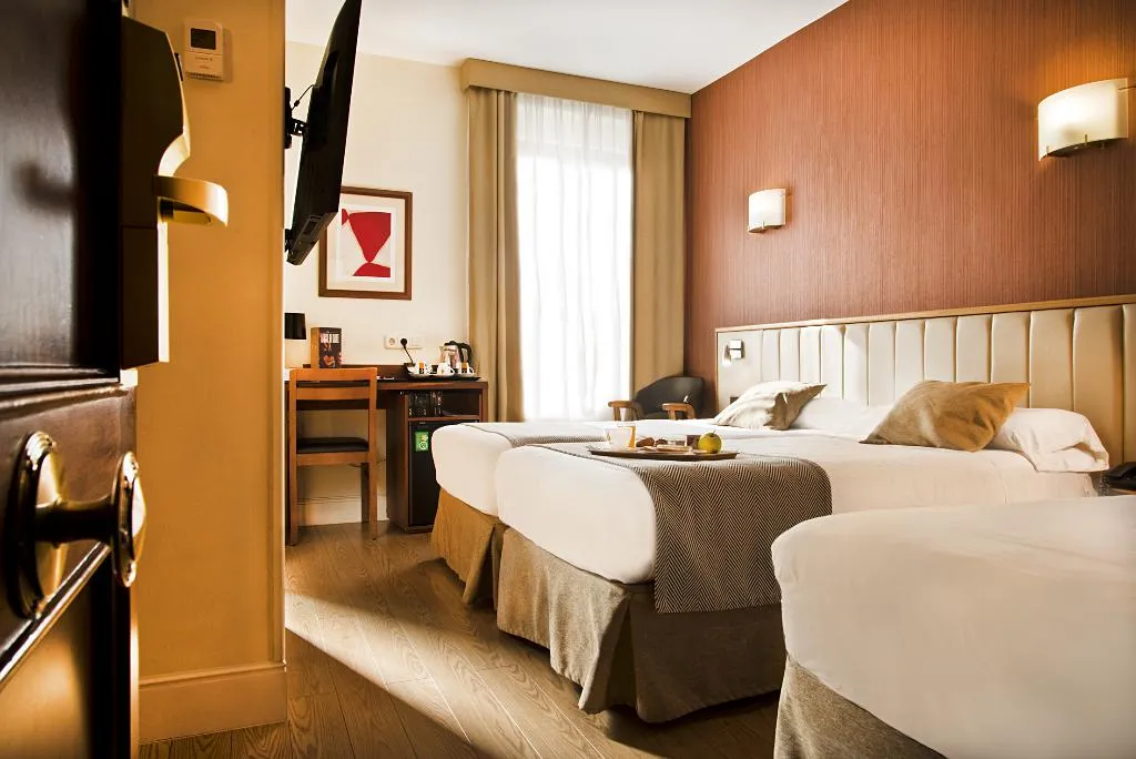 TRIPLE STANDARD Room, Hospedium Hotel Los Condes, Madrid