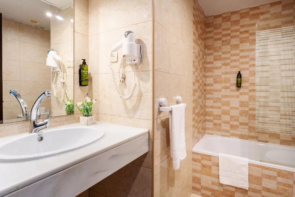 APARTMENT TWO BEDROOMS Room, Aparthotel Ona Palamos, Costa Brava