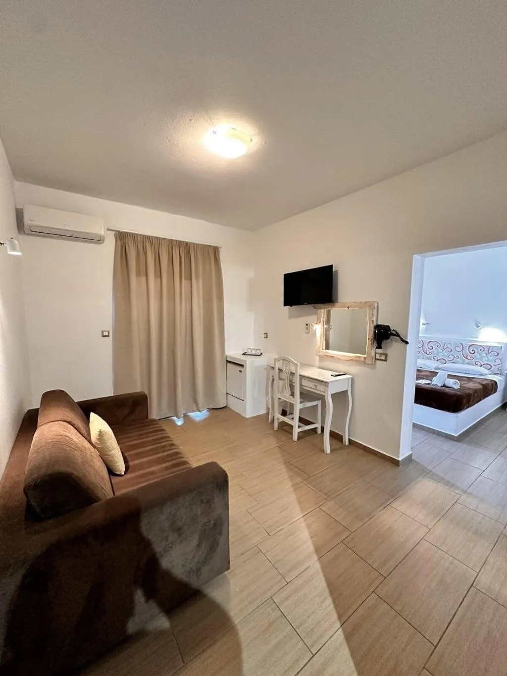 Room, Olympic, Santorini