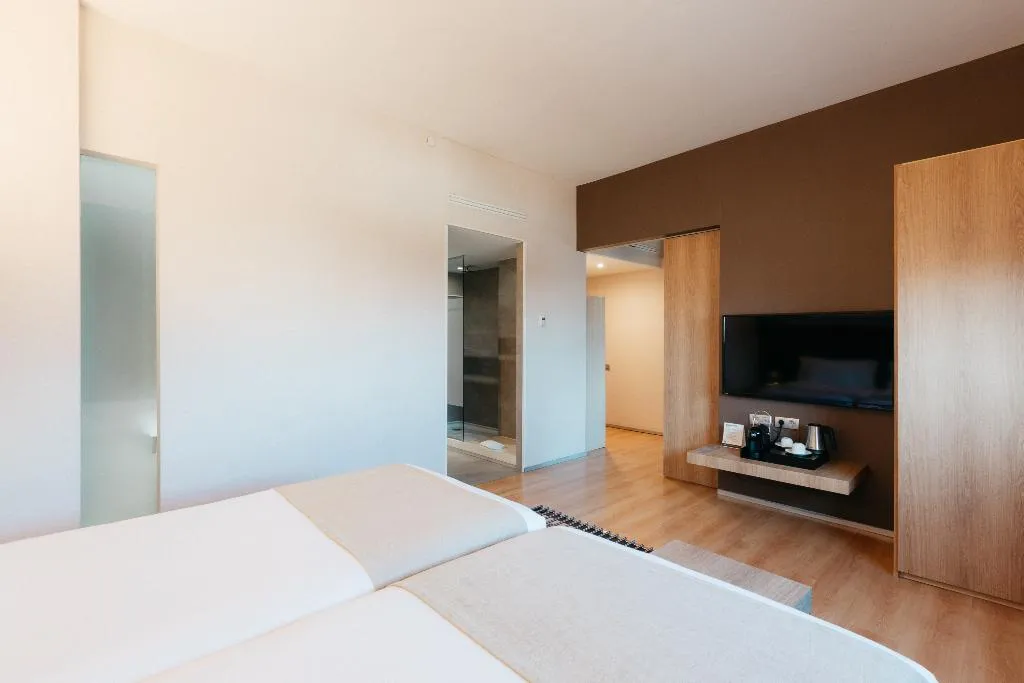 JUNIOR SUITE STANDARD Room, Barcelo Valencia, Valencia