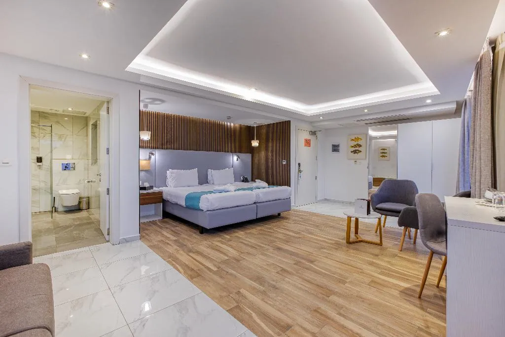 SUITE CAPACITY 1 Room, Solana Hotel & Spa, Malta