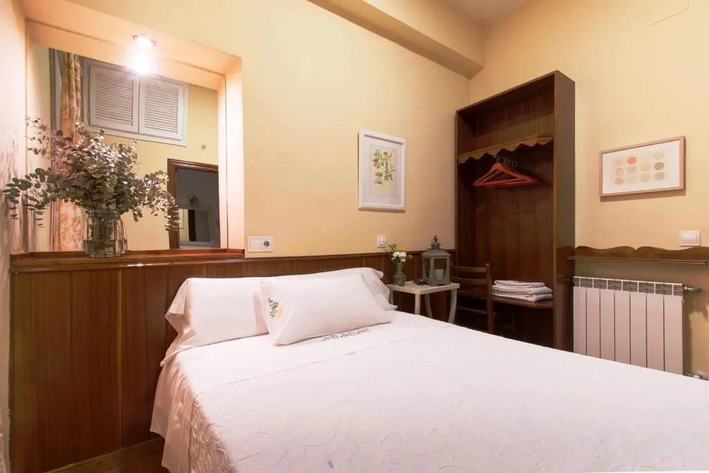 Room, La Vera, Madrid