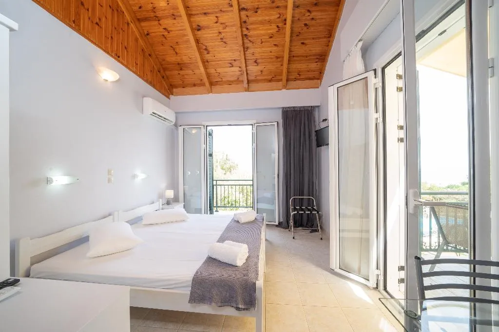 DOUBLE STANDARD Room, Xi Village, Kefallinia