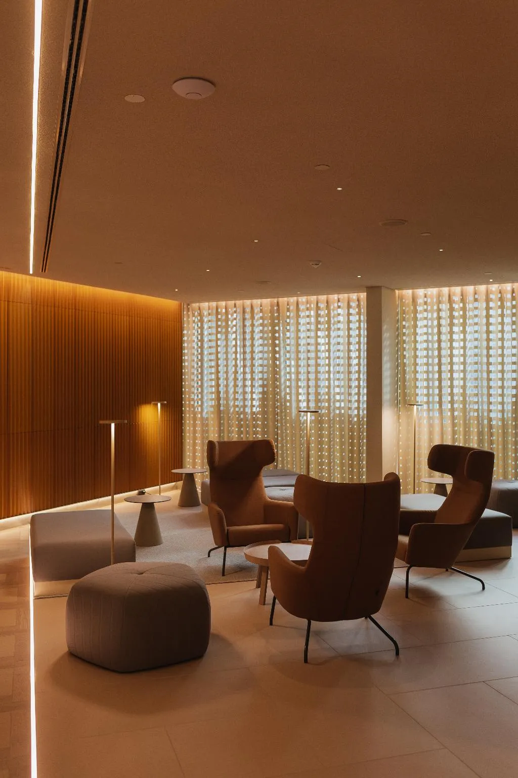 Lobby, Lumen Hotel and The Lisbon Light Show, Lisbon