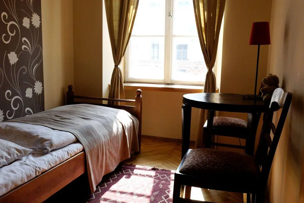 APARTMENT CAPACITY 5 TWO BEDROOMS Room, P&J Tourist Apartments, Krakow