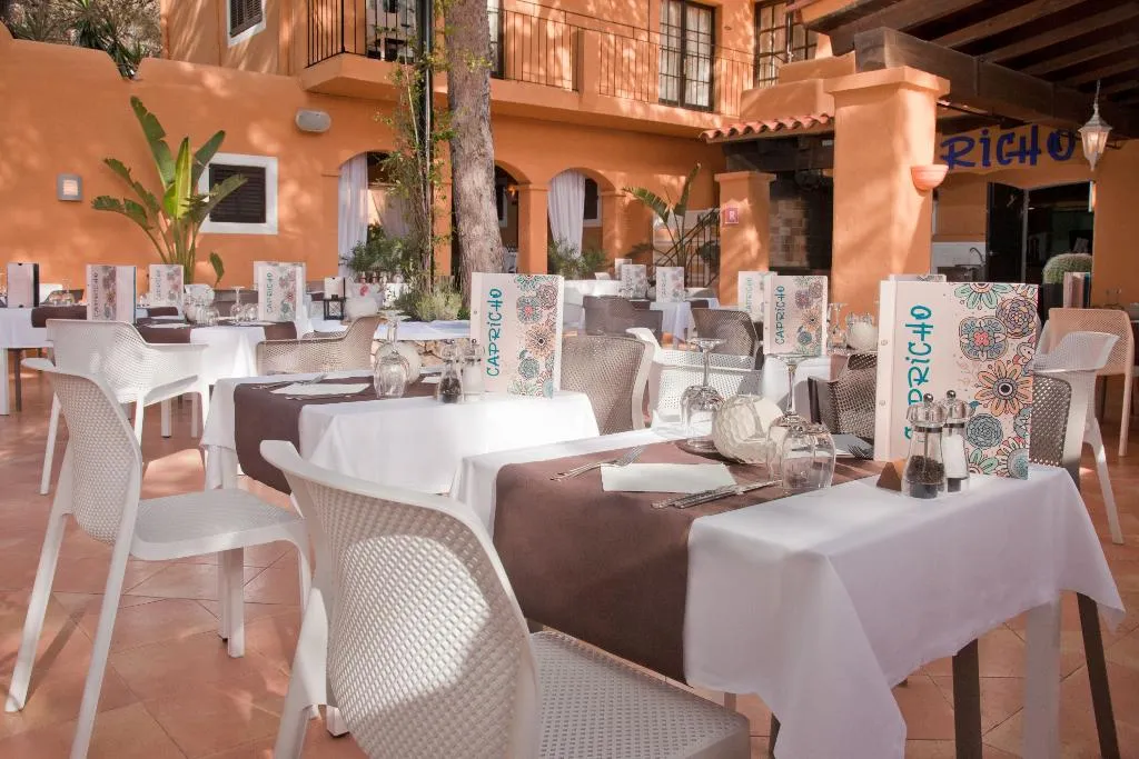 Restaurant, FERGUS Style Punta Arabi, Ibiza