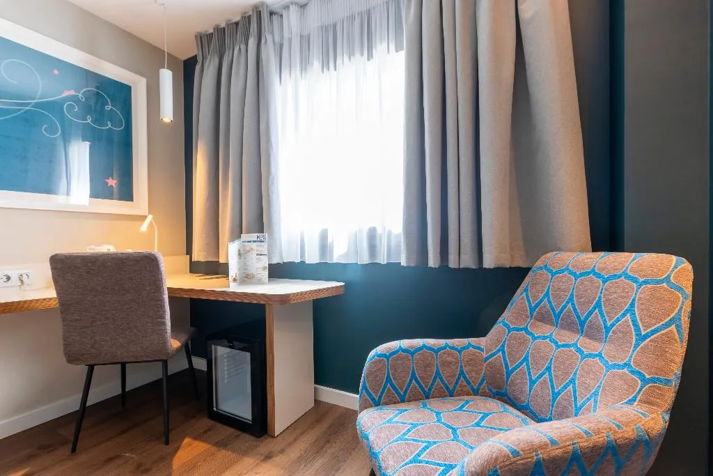 DOUBLE Accessible Room, Travelodge Malaga Aeropuerto, Costa Del Sol