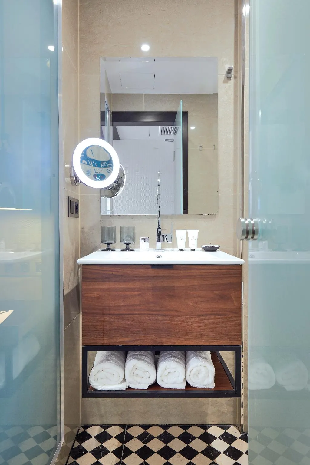 DOUBLE WITH TERRACE Room, Hotel Cortes Rambla, Barcelona