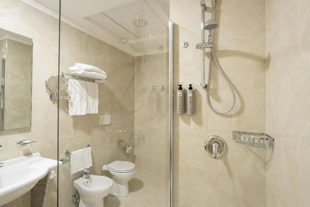 SUITE CAPACITY 3 Room, Grand Hotel Tiberio, Rome