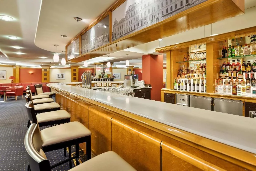 Bar, Austria Trend Hotel Ananas, Vienna