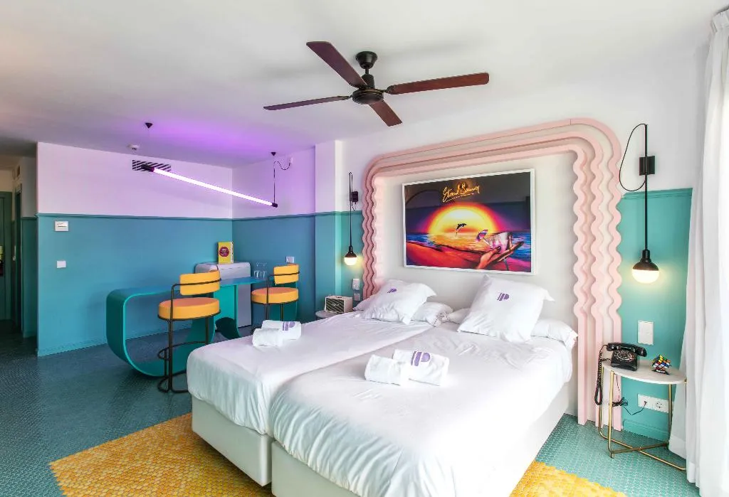 JUNIOR SUITE CAPACITY 2 Room, Paradiso Art Hotel, Ibiza