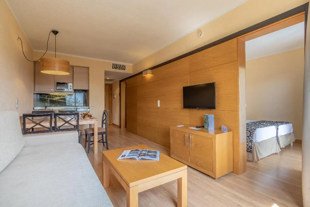 APARTMENT TWO BEDROOMS Room, Zafiro Tropic, Majorca