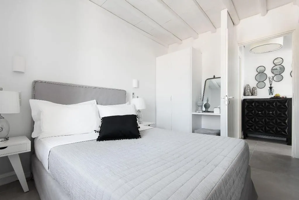 Room, Riva Suites, Mykonos