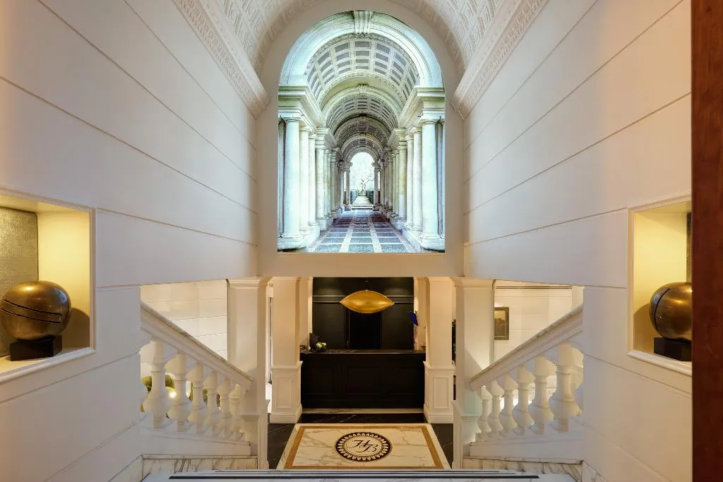 Lobby, Barberini, Rome