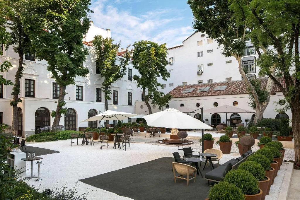 Sports and Entertainment, Palacio de los Duques Gran Meliá, Madrid