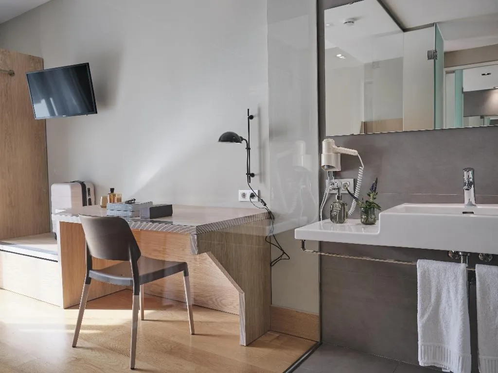 Room, Qgat Suites & Events, Barcelona