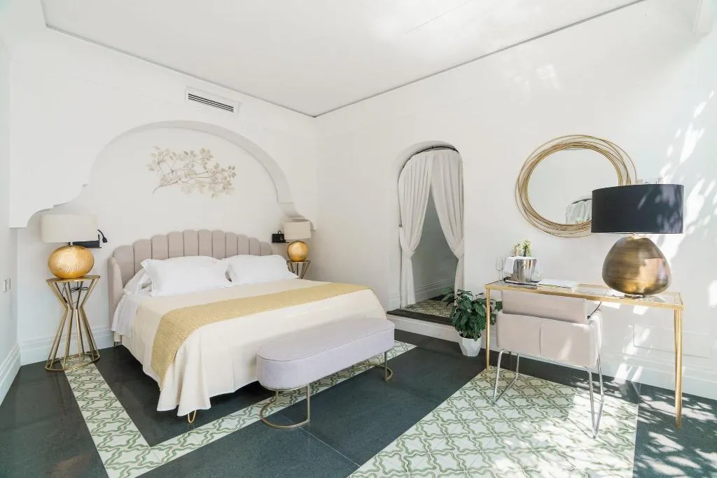 SUITE DELUXE SEA VIEW Room, Villa Magia, Naples