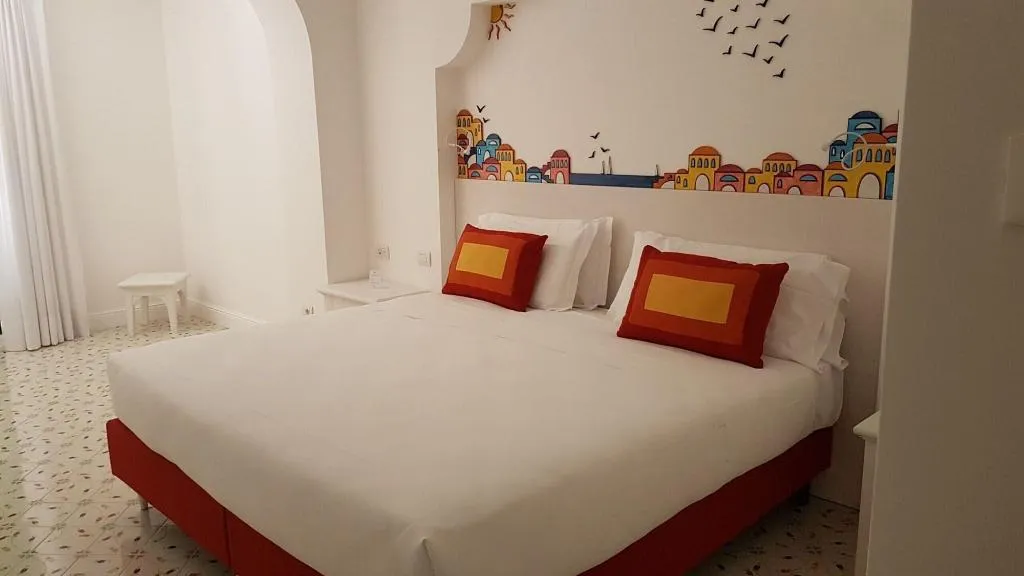 Room, Le Terrazze, Naples