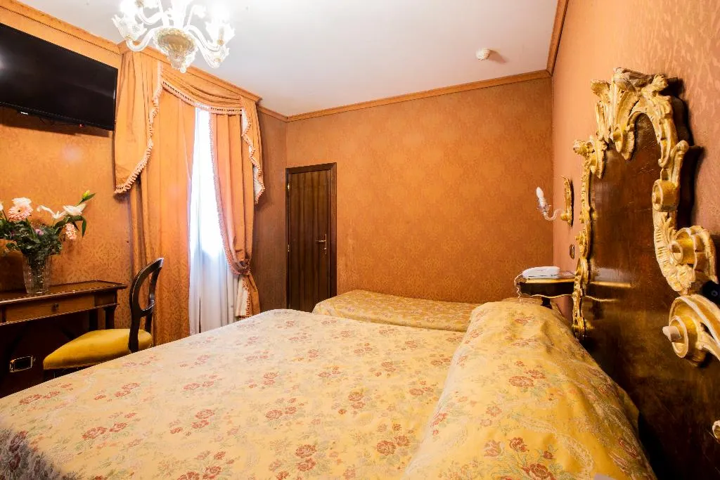 TRIPLE STANDARD Room, Ateneo, Venice
